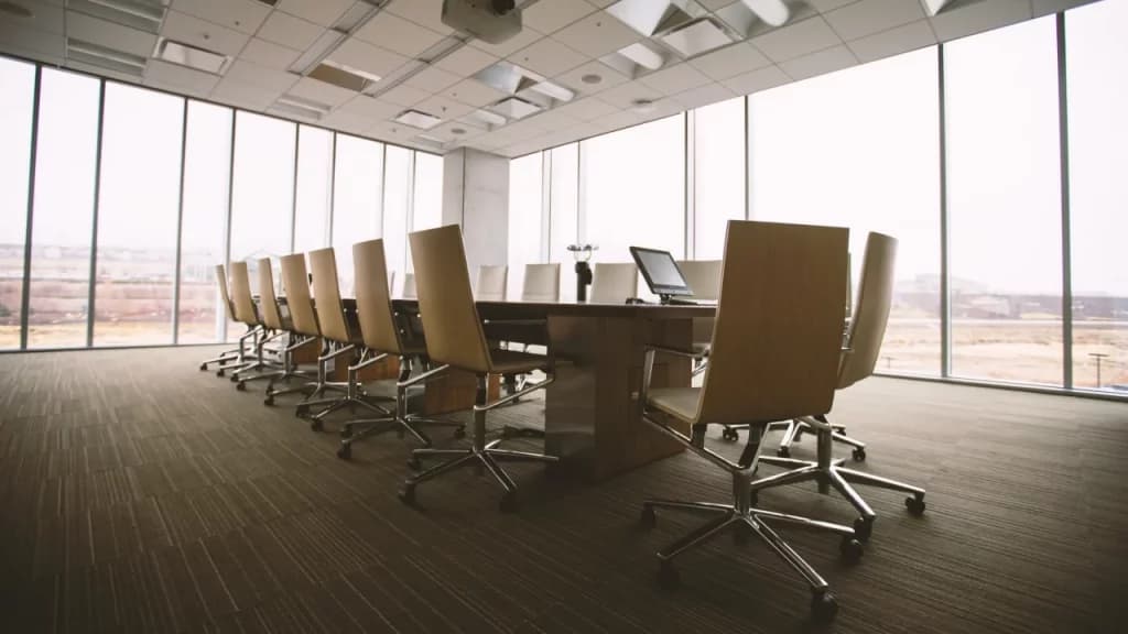 Esta empresa está cancelando todas las reuniones con más de dos empleados para liberar el tiempo de los trabajadores