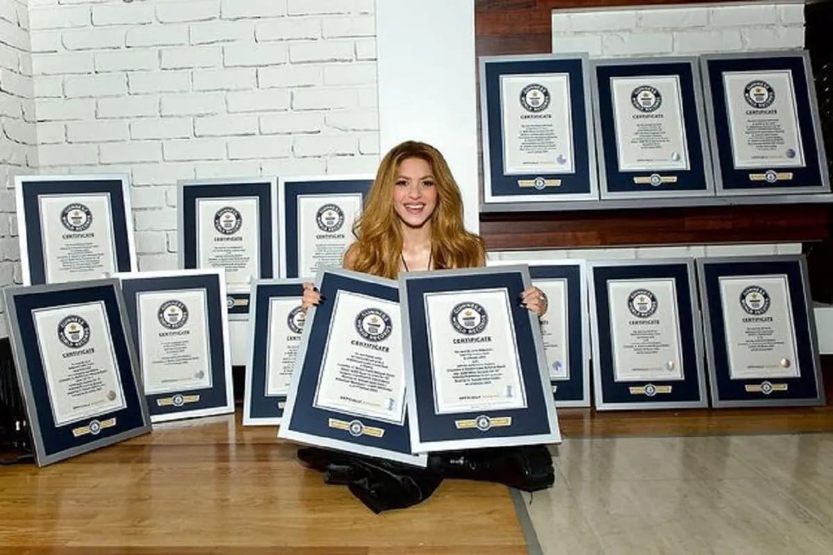 Shakira rompió 14 Récords Guinness y cuatro de ellos los comparte con Bizarrap
