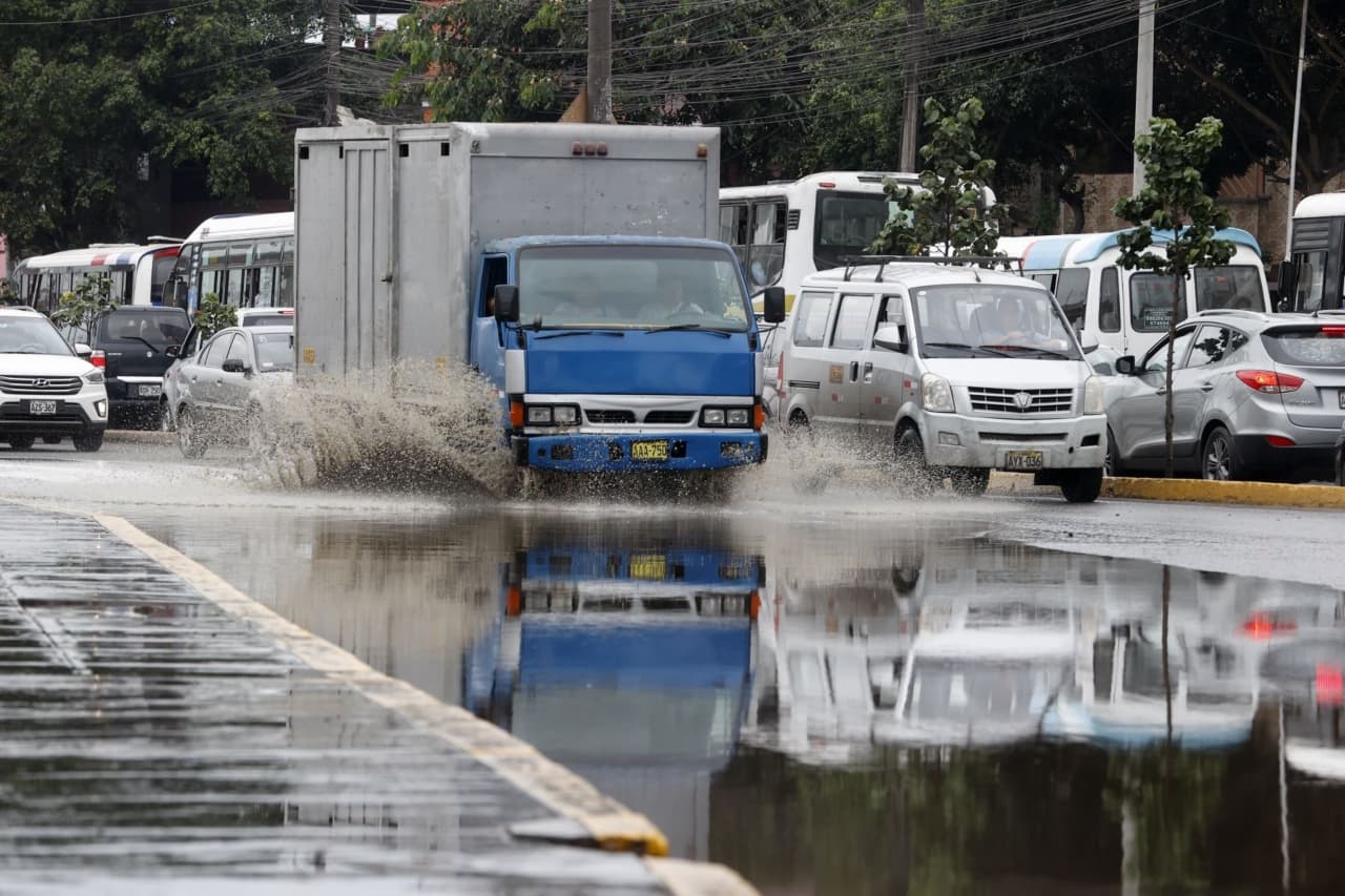 Ciclón Yaku: Gobierno confirma que el fenómeno climático se alejó de sus costas