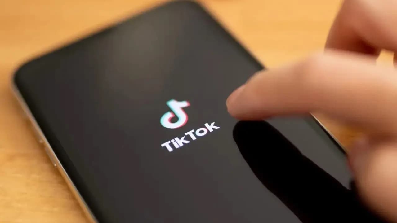 Francia prohibió TikTok a sus funcionarios en los teléfonos profesionales