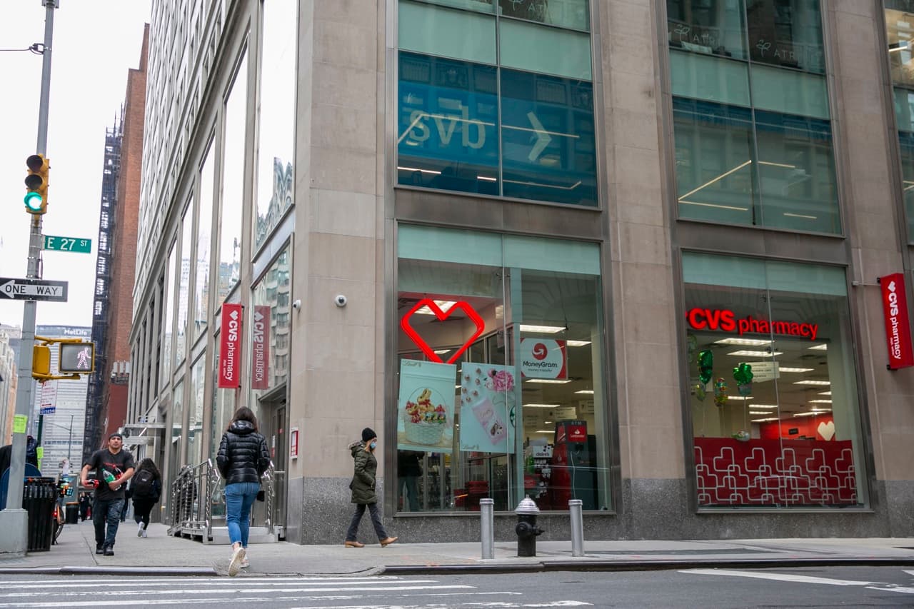 Debacle del Silicon Valley Bank repercute en bancos dentro y fuera de EE. UU.