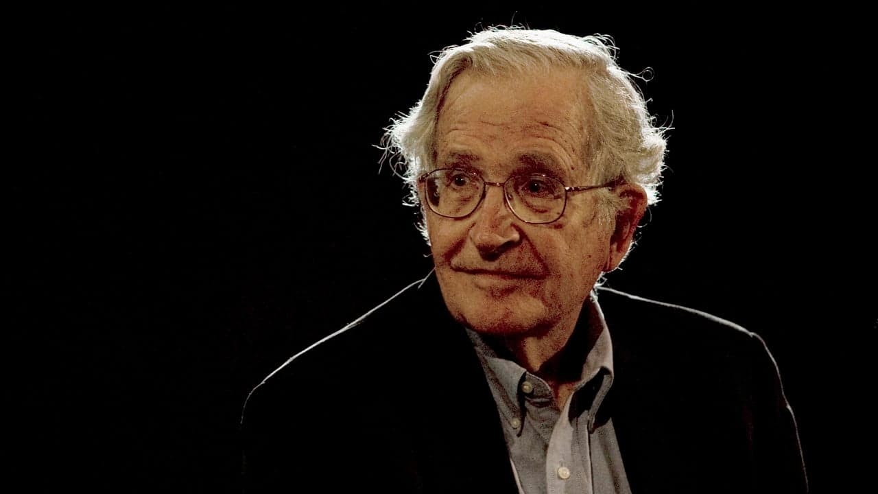 Chomsky alaba avances en IA, pero advierte de sus peligros y su ‘amoralidad’