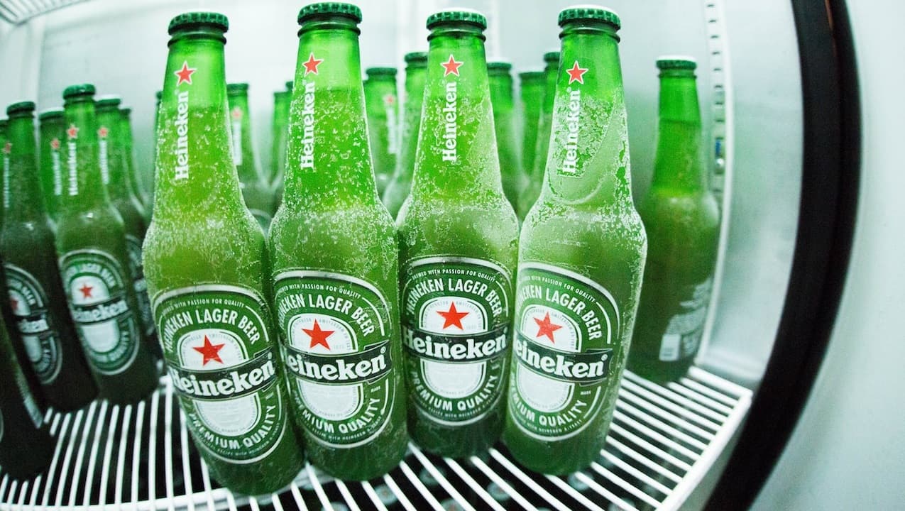 Heineken se disculpa por aumentar sus actividades en Rusia pese a la guerra