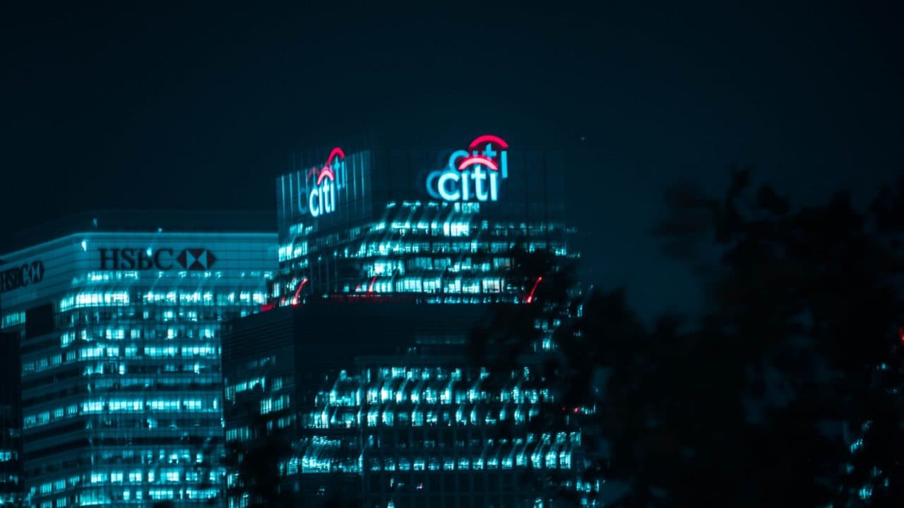 Ganancias de Citigroup suben gracias a los mayores ingresos por intereses
