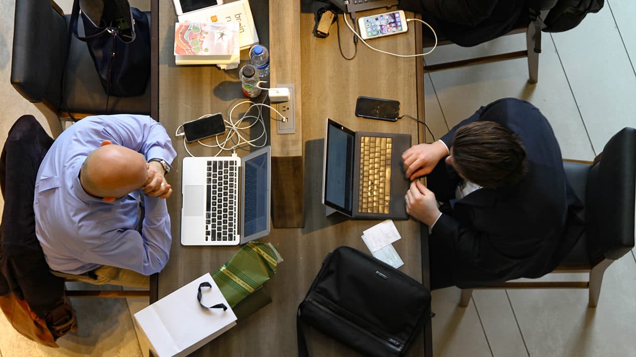 El 23 % de empleos serán diferentes en 2027, según el Foro Económico de Mundial
