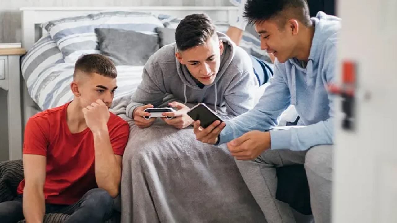 Qué es la generación faster: los que viven la vida a 1.5x de velocidad