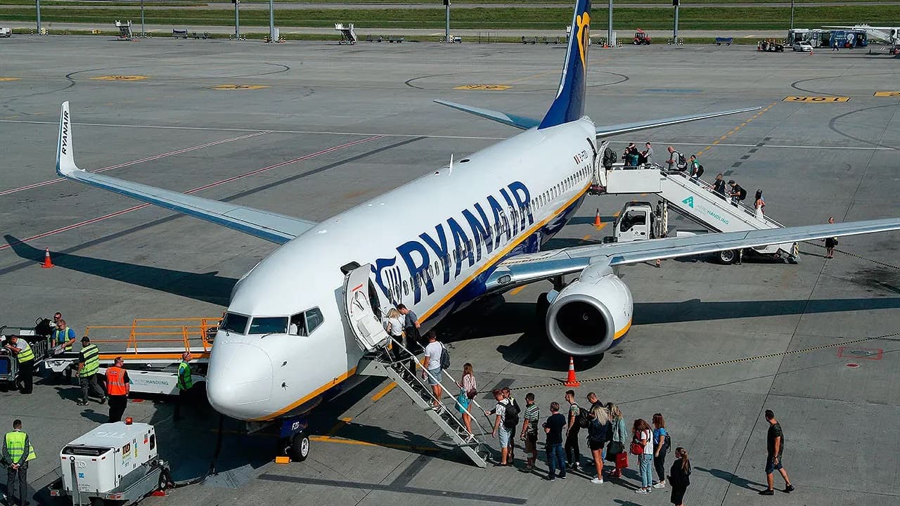 Ryanair encarga a Boeing hasta 300 aparatos 737 MAX, el mayor pedido de su historia