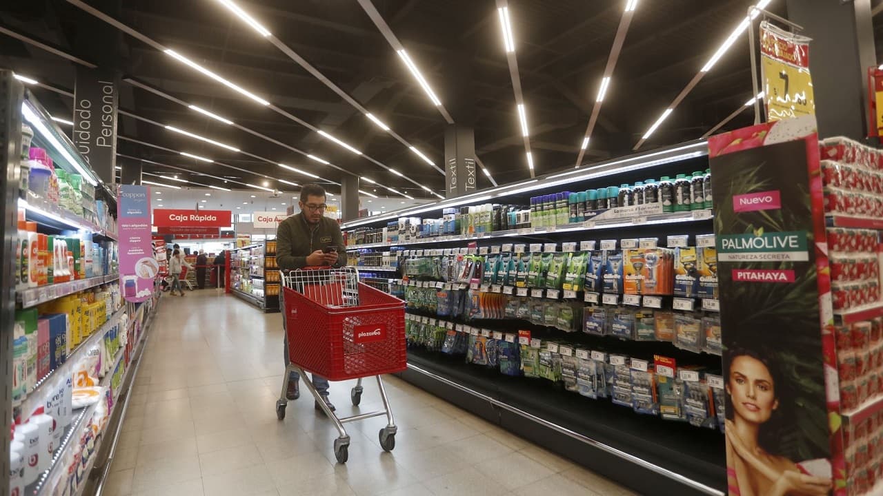 Ante la inflación, el consumidor peruano realiza más compras, pero de menor valor: 6 millones de hogares peruanos generan más de 1 millón de visitas de compra al día