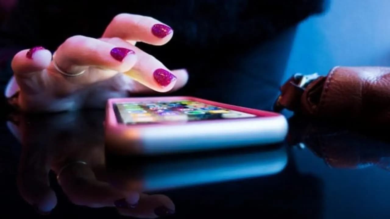 El Parlamento francés aprueba ley para regular la actividad de los “influencers”