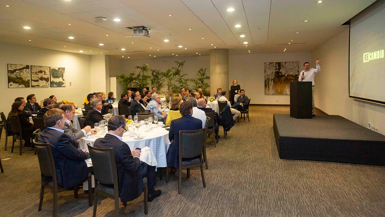 HOTEL PULLMAN SAN ISIDRO REALIZA CONVERSATORIO SOBRE LOS DESAFÍOS DE LA POLÍTICA EN PERÚ