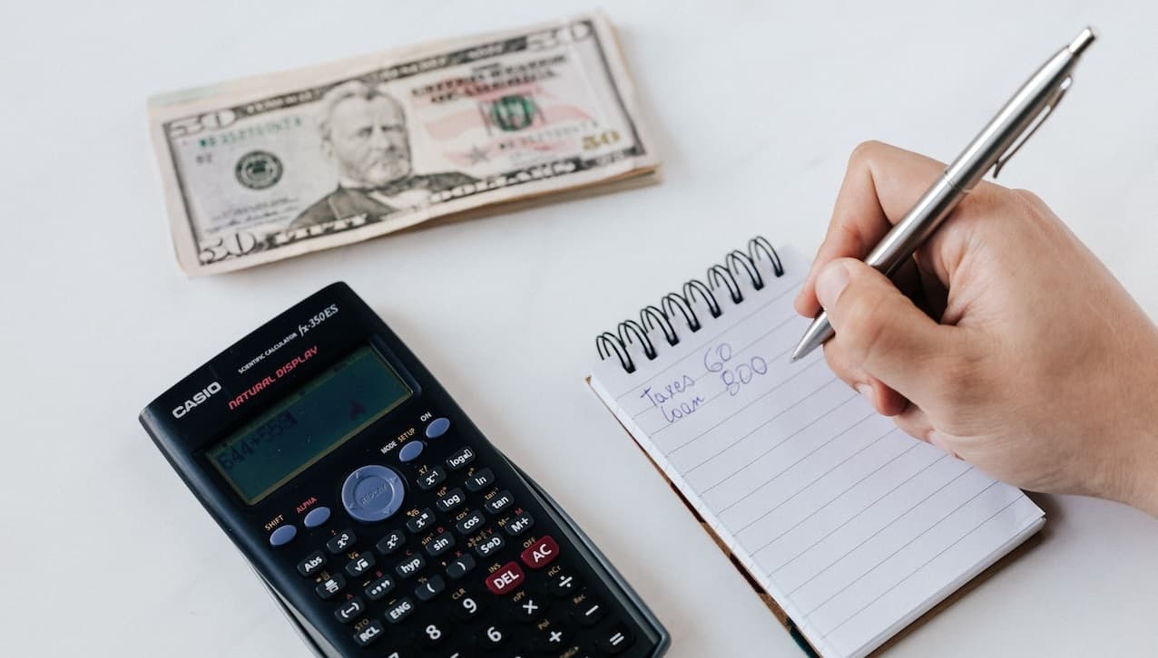 Cuatro consejos para mantener sus objetivos financieros en el segundo semestre del año