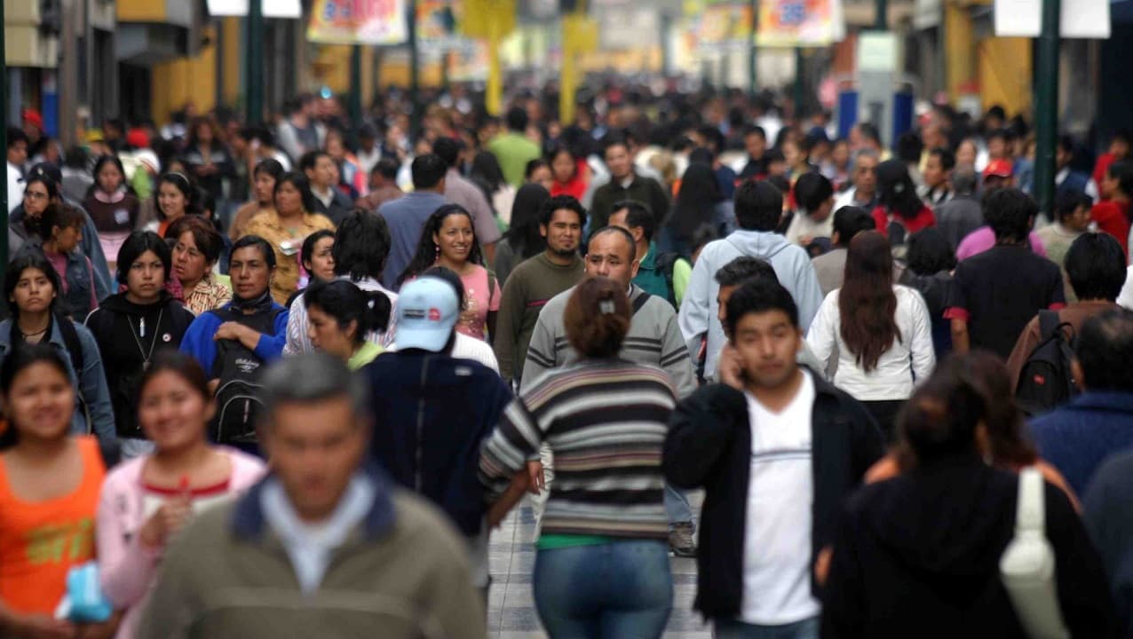 Perú superó los 33 millones de habitantes y casi el 60 % vive en la costa del Pacífico