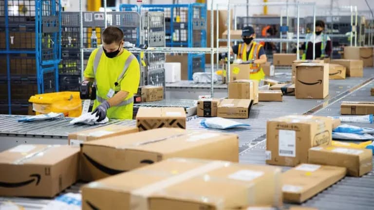 Amazon dice a sus empleados que pueden irse si no quieren volver al trabajo presencial