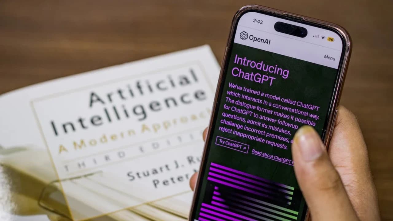 Conoce el lado oscuro de la ‘liga de los chatbots’ de la inteligencia artificial