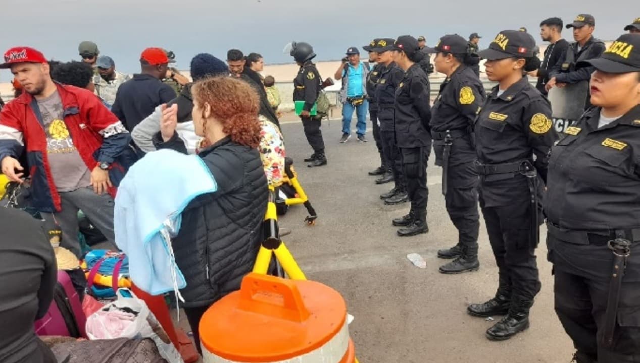 El Gobierno de Perú promulga la ley que facilita la expulsión de migrantes irregulares