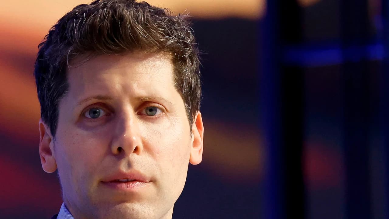 OpenAI alcanzó un principio de acuerdo para la vuelta de Sam Altman como consejero delegado