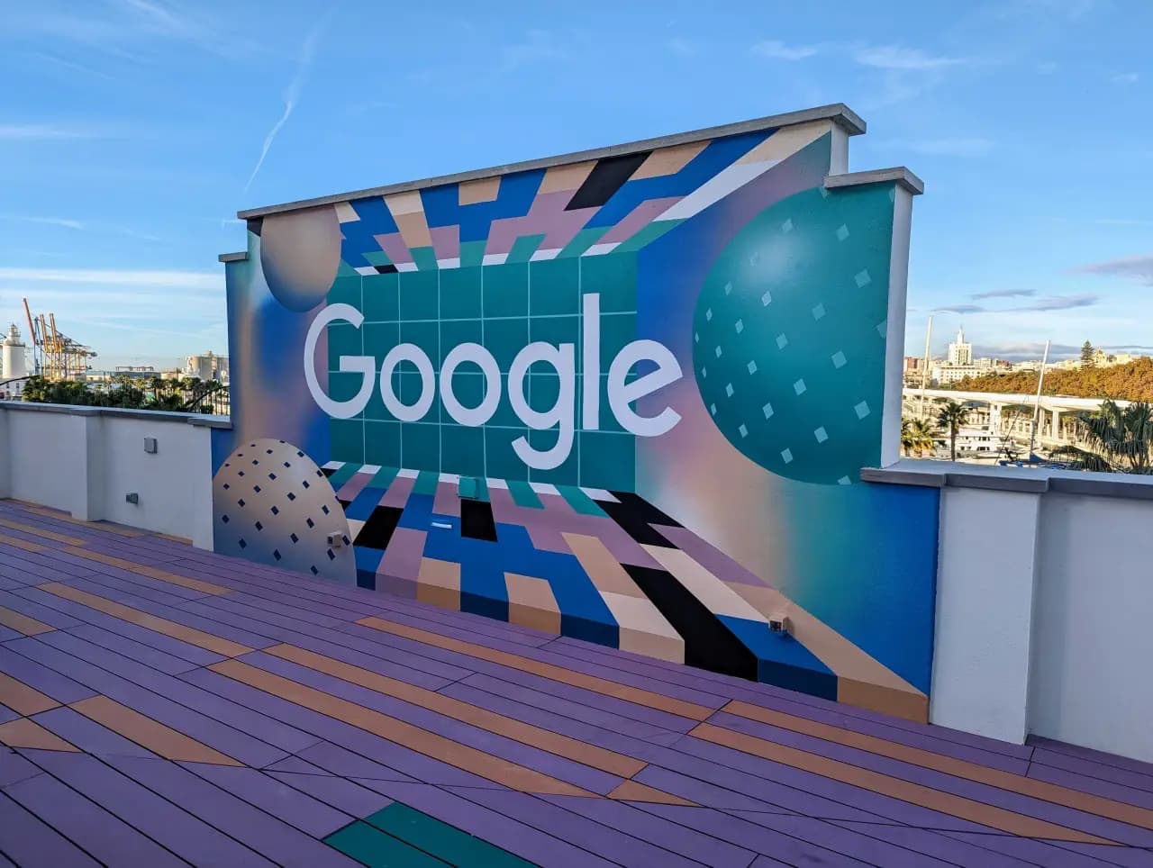 A un año de la irrupción de ChatGPT (y la jugada de Microsoft), Google planta cara con Gemini