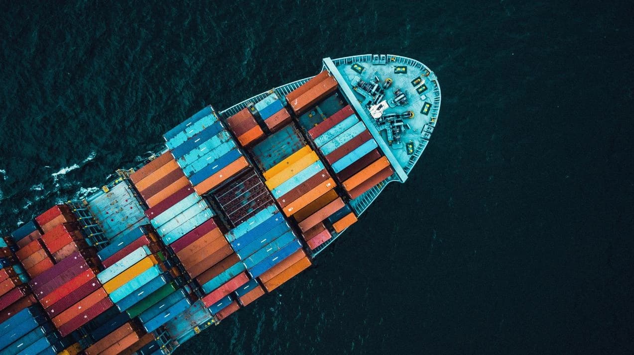 Comercio global de mercancías se contraerá y avanzará el comercio de servicios al cierre de 2023