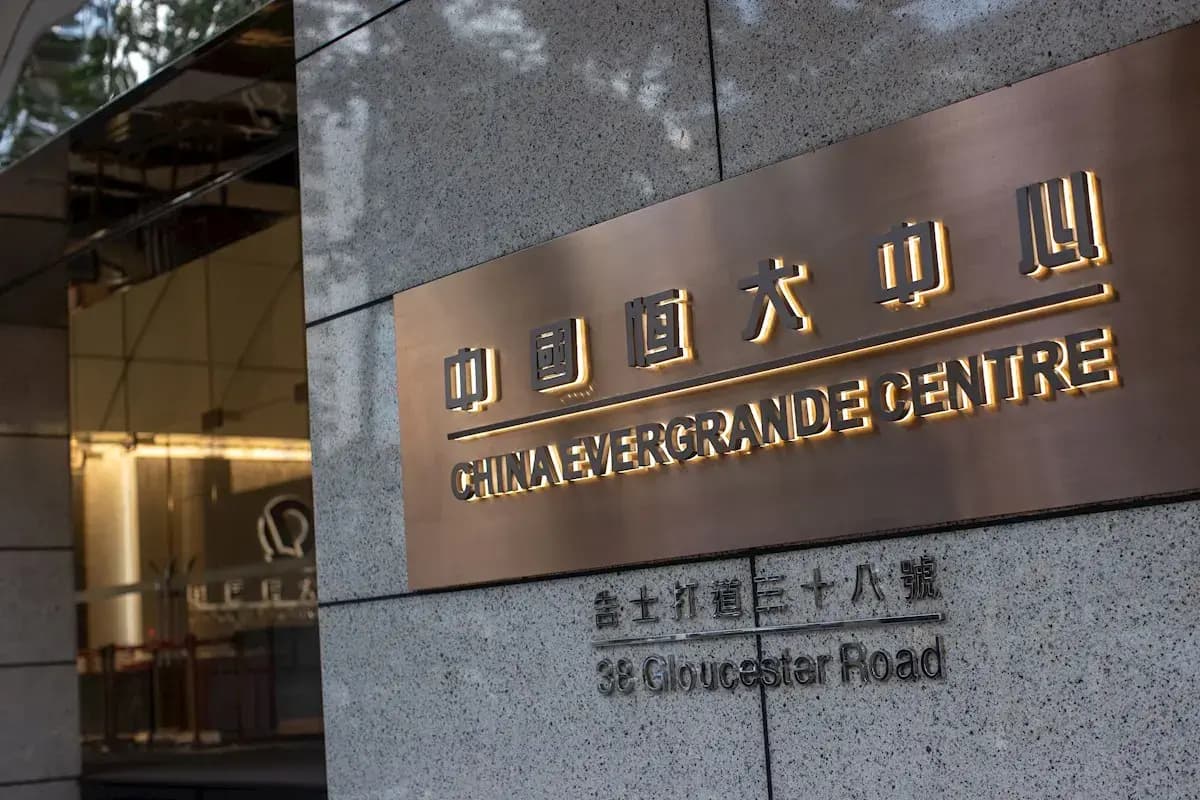 Seis claves para entender la crisis del gigante inmobiliario chino Evergrande