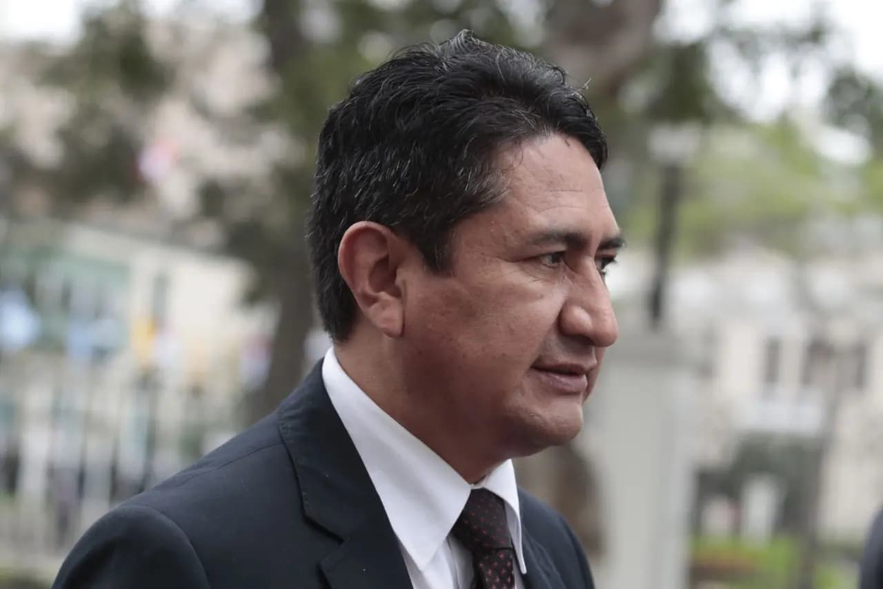 Ministro del Interior promete capturar a Vladimir Cerrón