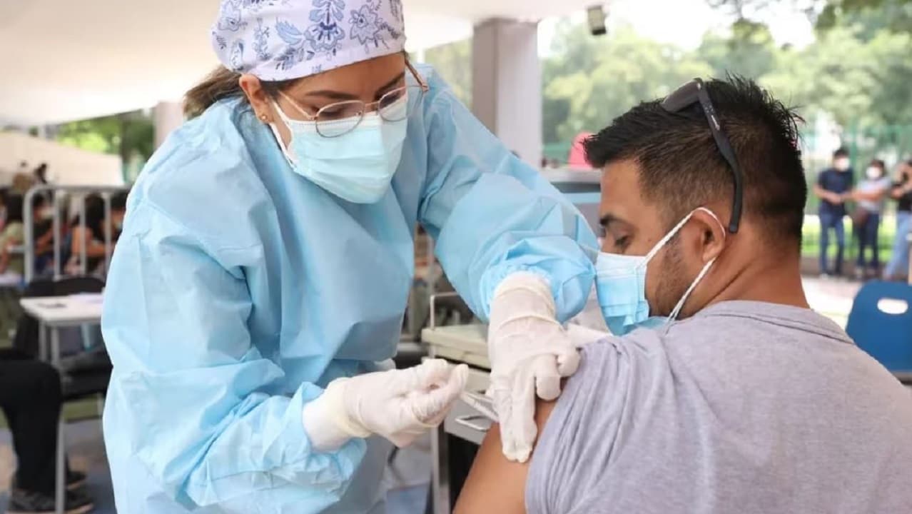 Perú aplicó casi 200.000 dosis de la vacuna contra la covid-19 en lo que va de 2024