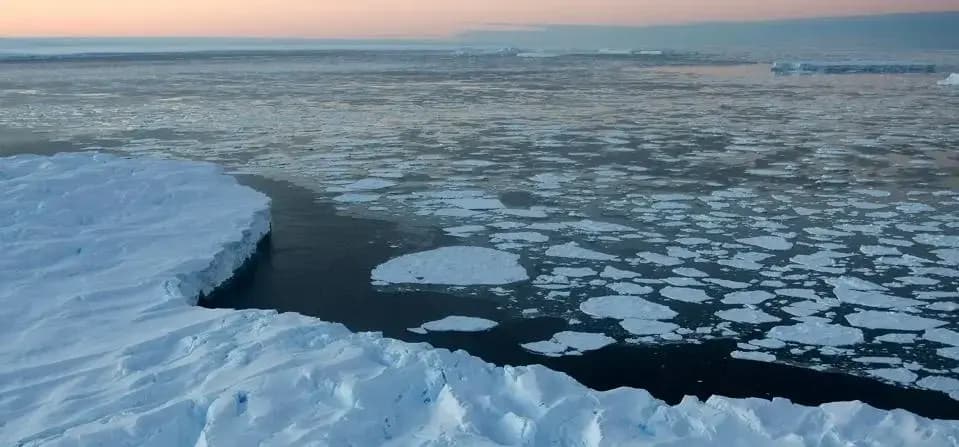 El bajo nivel de hielo en la Antártida sería “muy improbable” sin el calentamiento global