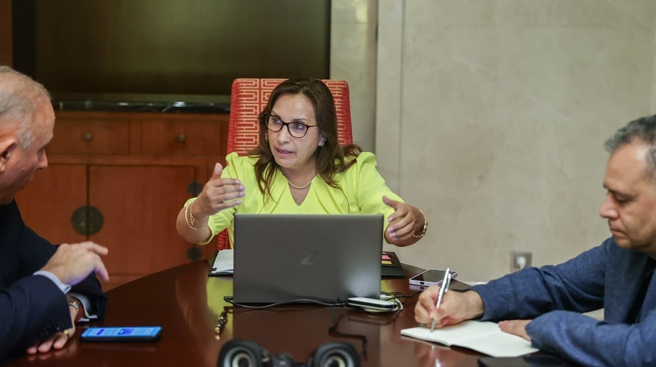 Boluarte comienza su visita oficial a China en Shenzhen, donde se reunirá con Huawei y BYD