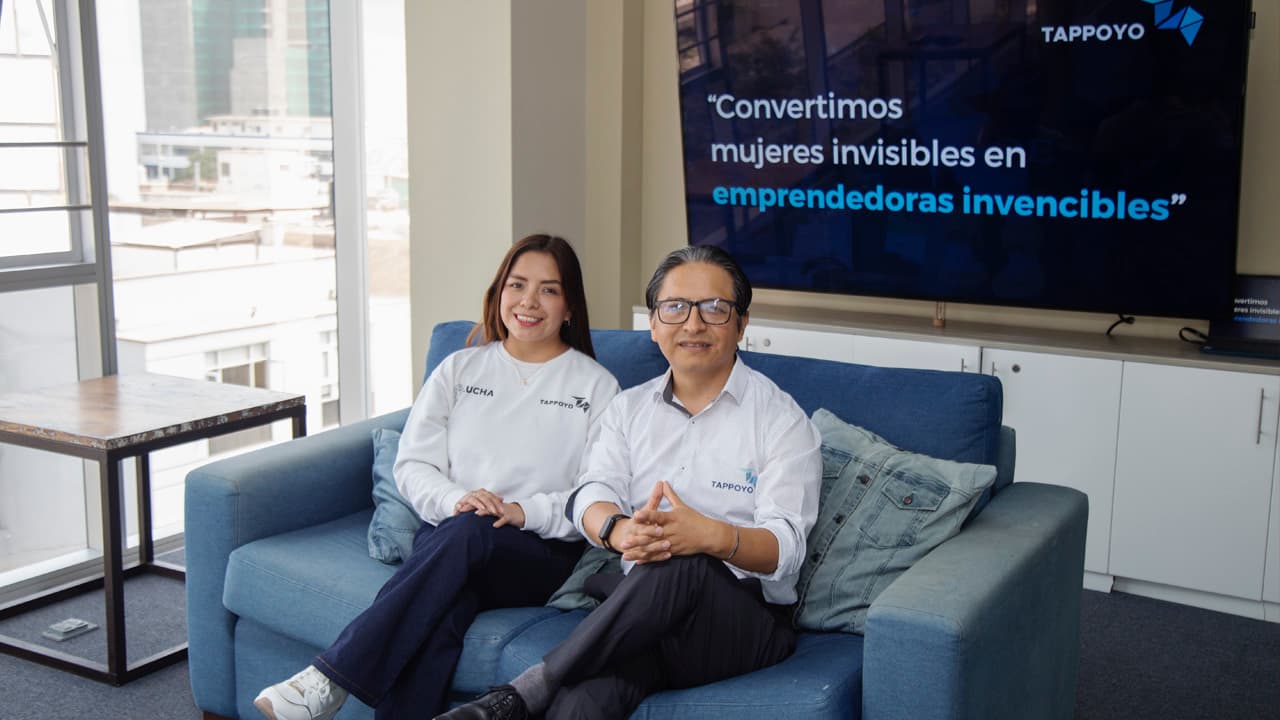 Fiorella y Rennzo Contreras, cofundadores de la fintech social Tappoyo. Foto: Forbes Perú / Karen Candiotti