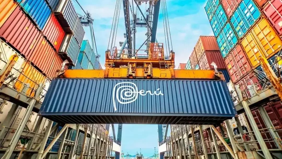 Volúmenes de exportaciones e importaciones de Perú crecieron a doble dígito en julio pasado