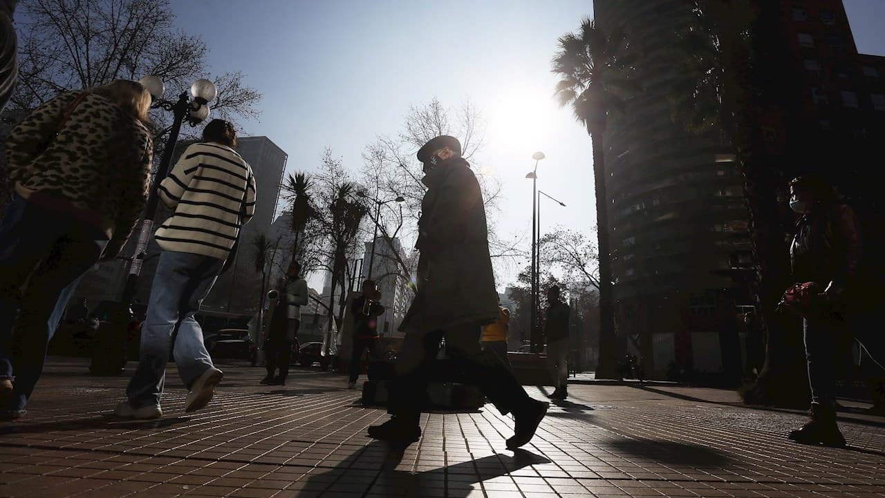 Banco Central de Chile reduce estímulo monetario y sube tasa clave al 0,75%