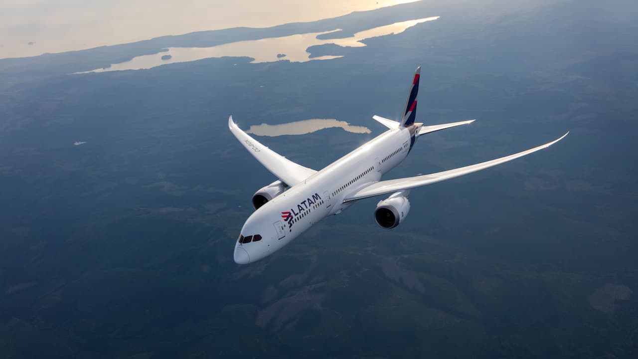 Accionistas de LATAM Airlines aprueban avanzar en plan de reorganización