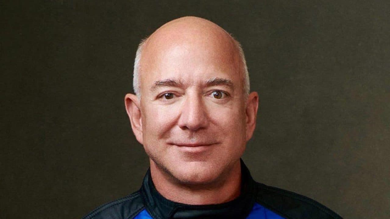 Jeff Bezos acaba de regalar casi US$100 millones en acciones de Amazon a organizaciones sin fines de lucro
