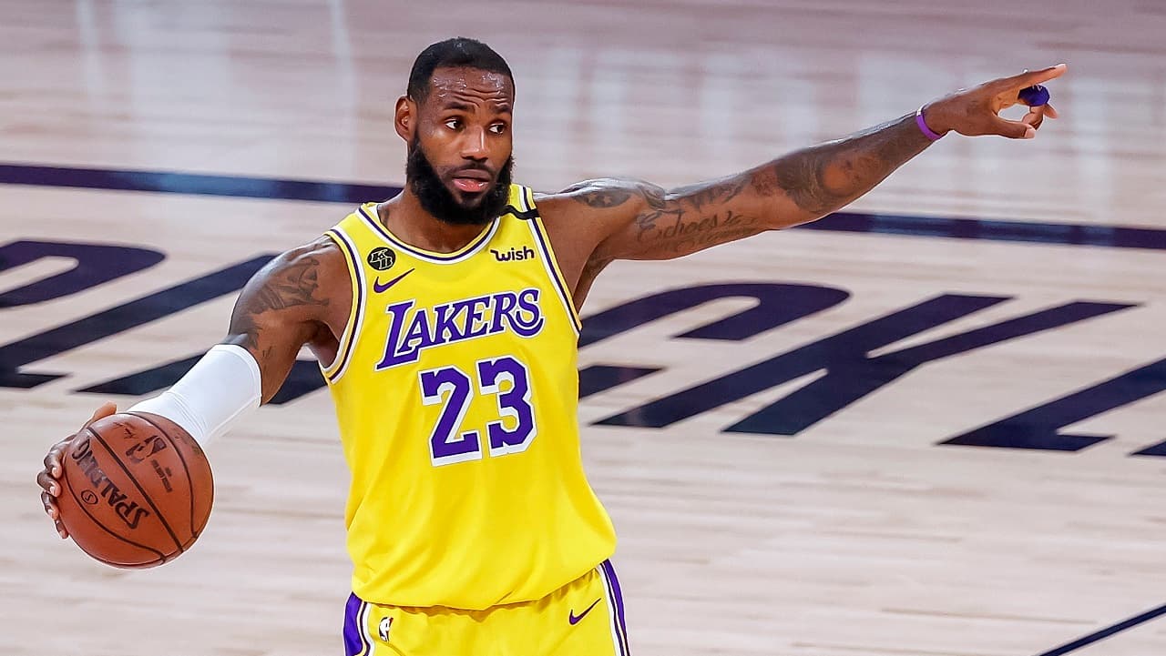 LeBron James es el primer basquetbolista activo milmillonario de la historia