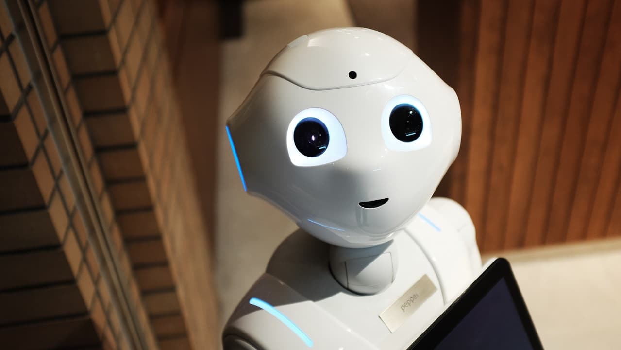 Inteligencia artificial defectuosa: nuevo estudio revela que robots están aprendiendo a ser racistas y sexistas