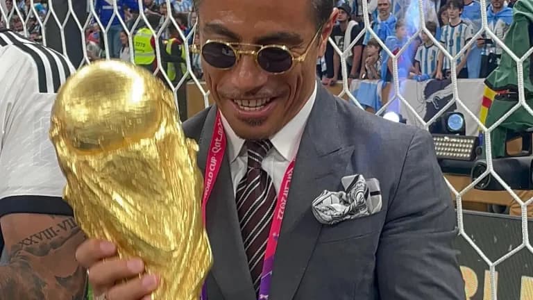 FIFA indaga cómo entró el famoso chef ‘Salt Bae’ en la cancha tras la final de Qatar