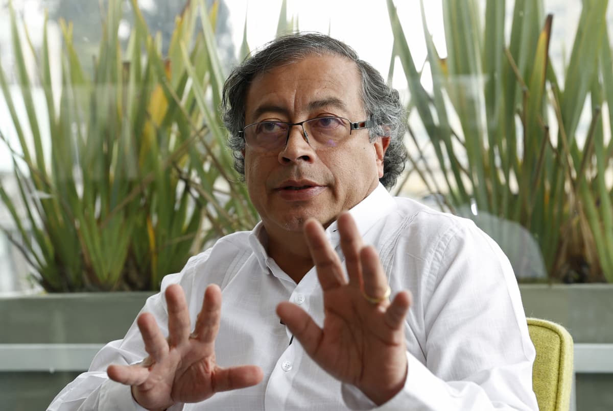 Colombia: Petro pidió la renuncia de todos sus ministros y aseguró que "la invitación a un pacto social ha sido rechazada"