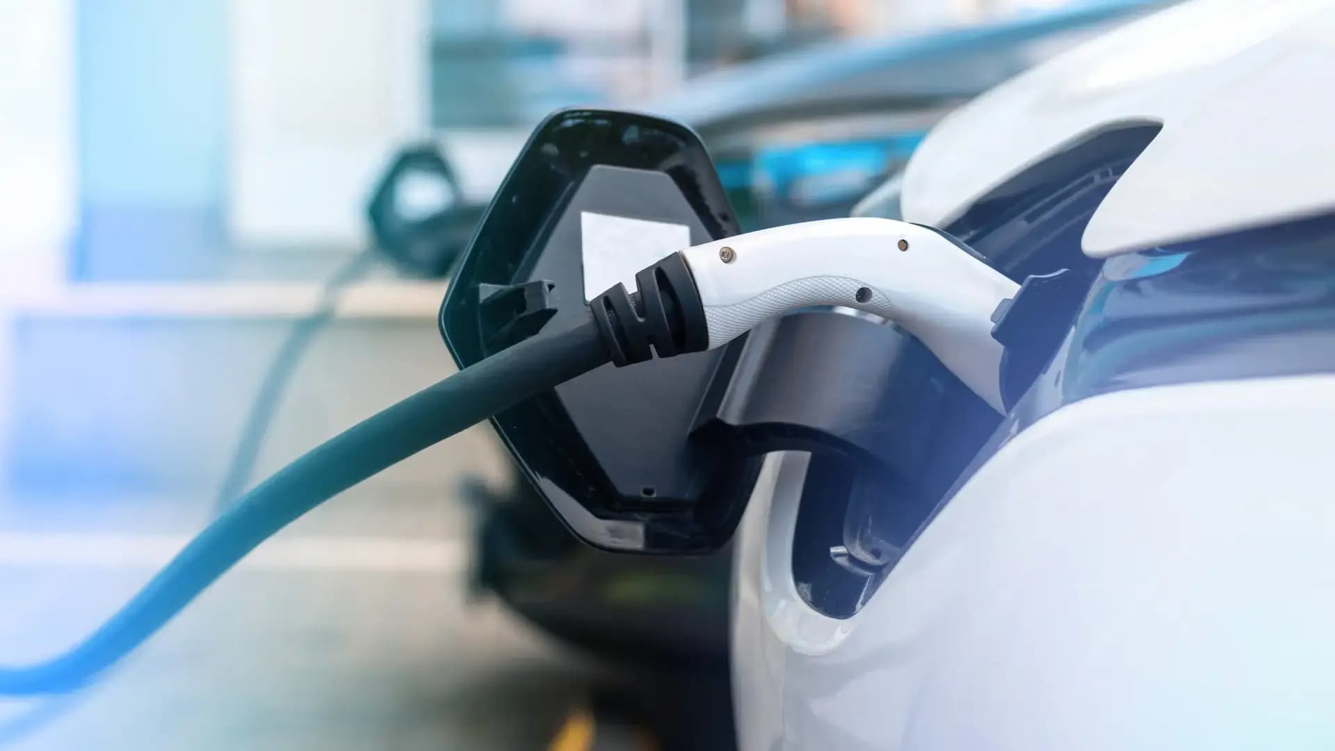 EE.UU. ofrece apoyos por US$15.500 millones para acelerar transición a los vehículos eléctricos